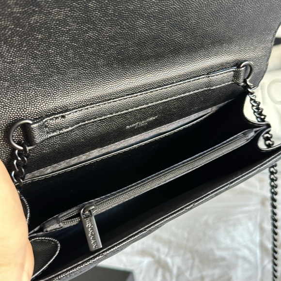 Black crossbody purse - Picture 3 of 6